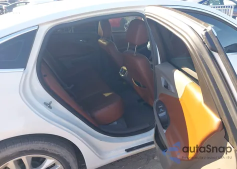 2018 Chevrolet Malibu Hybrid z USA, uszkodzony, nr VIN 1G1ZF5SUXJF160459